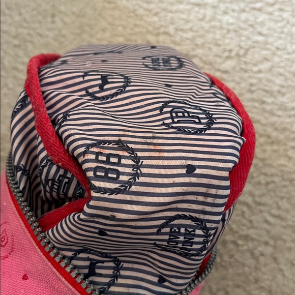 VS Pink makeup case - Picture 5 of 7